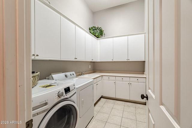 1813 W CAMARGO Court, Anthem, AZ 85086