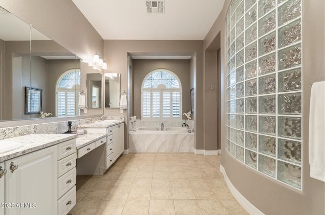 1813 W CAMARGO Court, Anthem, AZ 85086