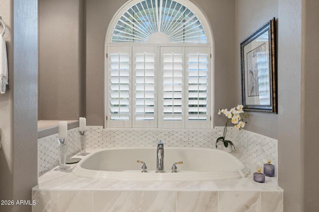 1813 W CAMARGO Court, Anthem, AZ 85086