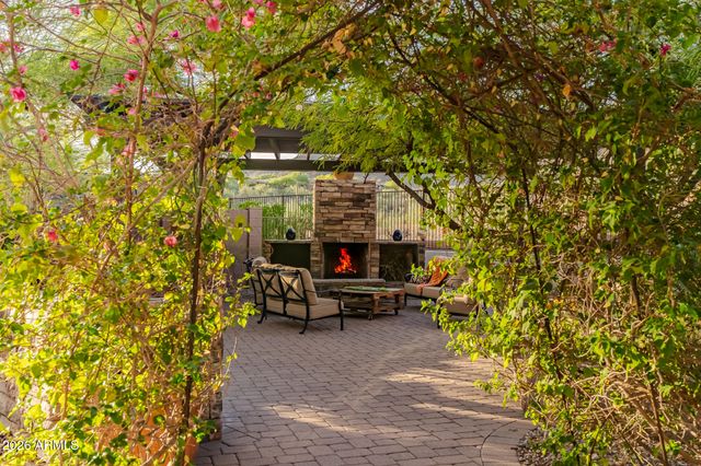 1813 W CAMARGO Court, Anthem, AZ 85086