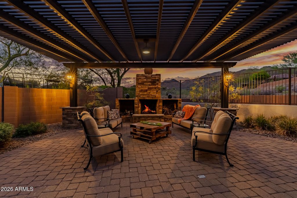 1813 W CAMARGO Court, Anthem, AZ 85086 — photo 3