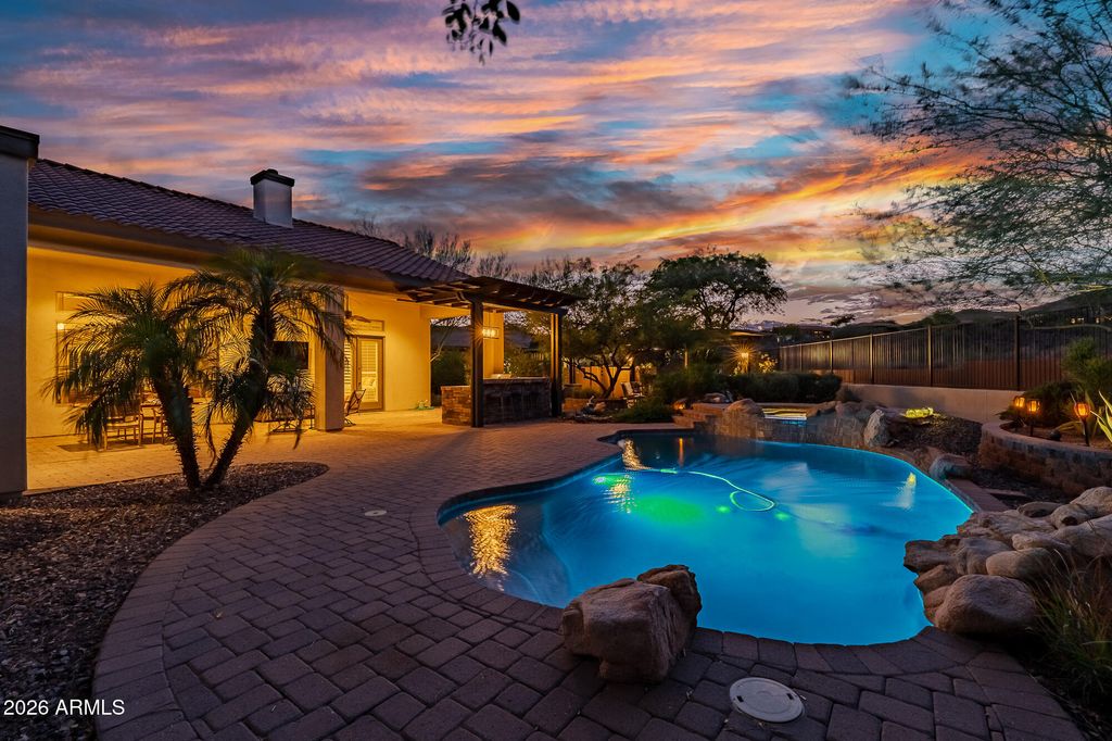 1813 W CAMARGO Court, Anthem, AZ 85086 — photo 5