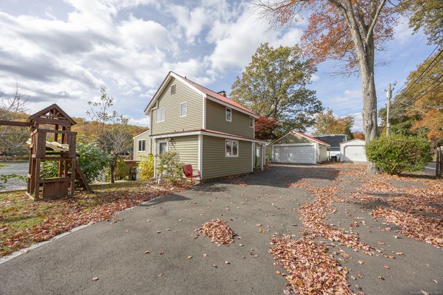 3 Roosevelt Drive, Seymour, CT 06483