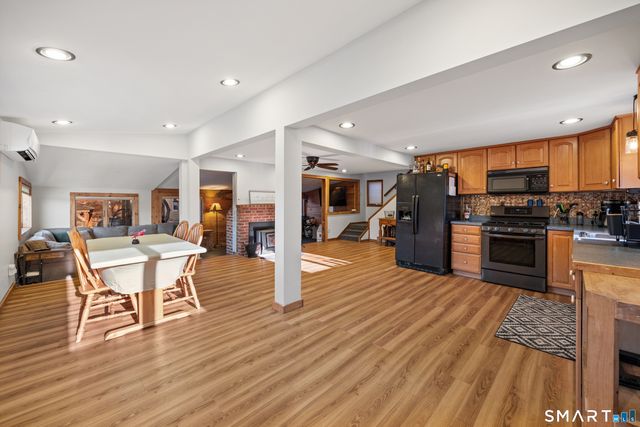 3 Roosevelt Drive, Seymour, CT 06483