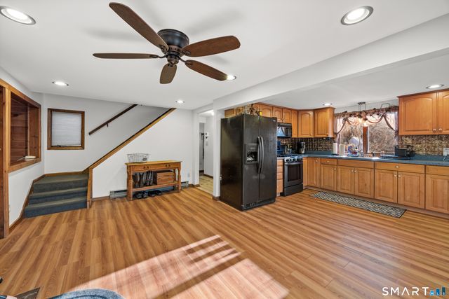 3 Roosevelt Drive, Seymour, CT 06483