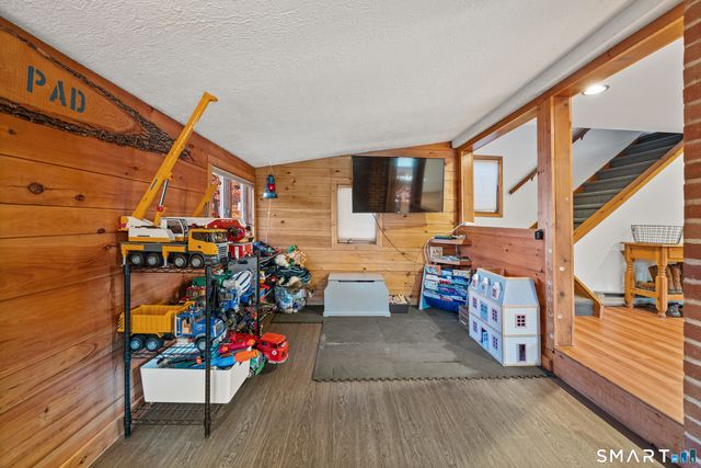 3 Roosevelt Drive, Seymour, CT 06483