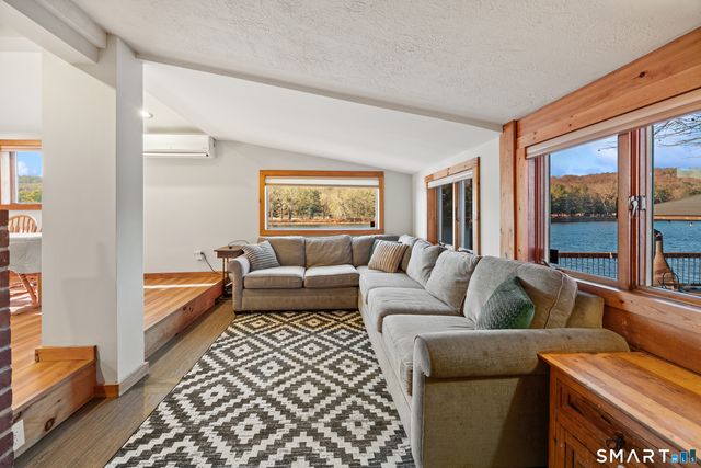 3 Roosevelt Drive, Seymour, CT 06483