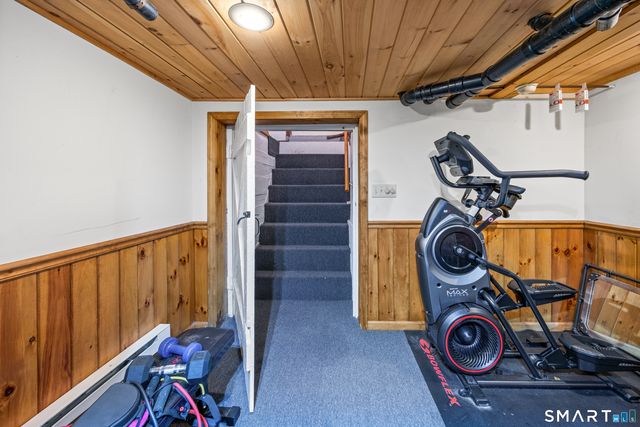 3 Roosevelt Drive, Seymour, CT 06483