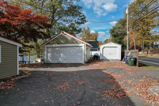 3 Roosevelt Drive, Seymour, CT 06483