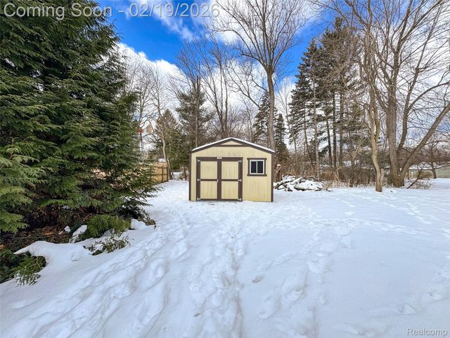 2311 Richwood Road, Auburn Hills, MI 48326