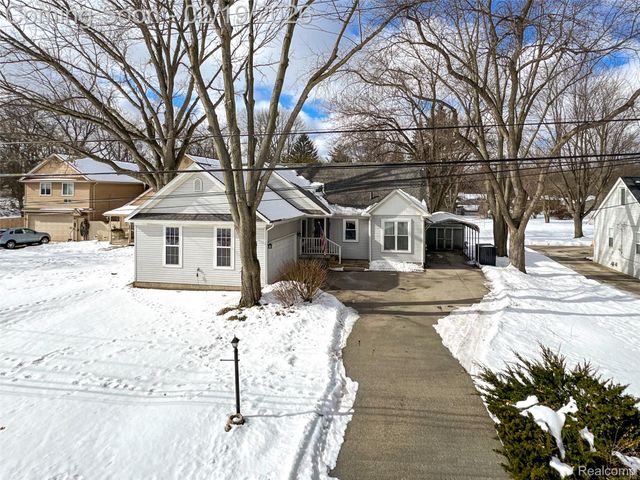 2311 Richwood Road, Auburn Hills, MI 48326