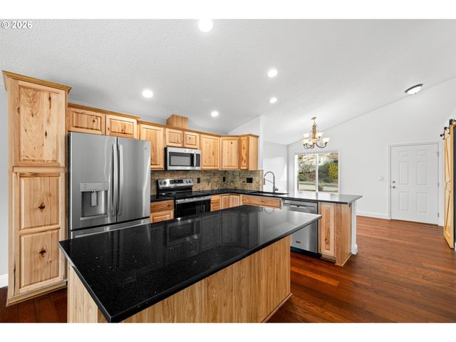 18307 TUPPER Rd, Sandy, OR 97055