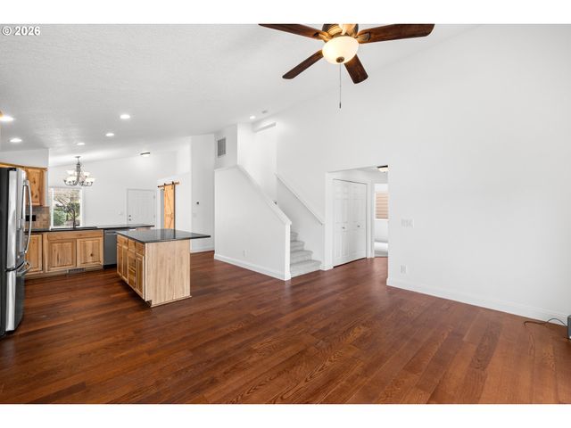 18307 TUPPER Rd, Sandy, OR 97055