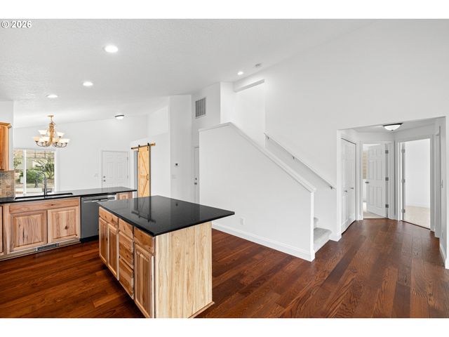 18307 TUPPER Rd, Sandy, OR 97055