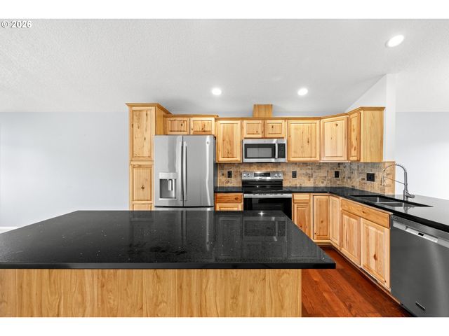 18307 TUPPER Rd, Sandy, OR 97055