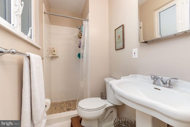 6208 REDWOOD LN, Alexandria, VA 22310