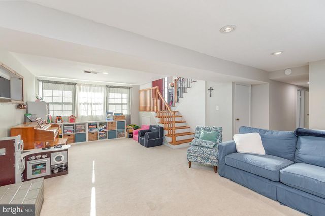 6208 REDWOOD LN, Alexandria, VA 22310