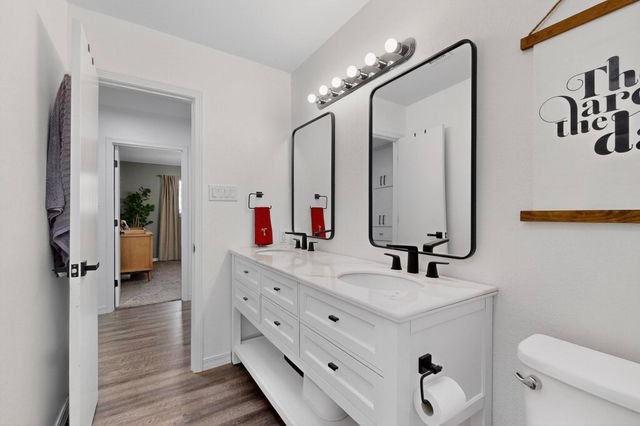 7613 Summer Avenue NE, Albuquerque, NM 87110