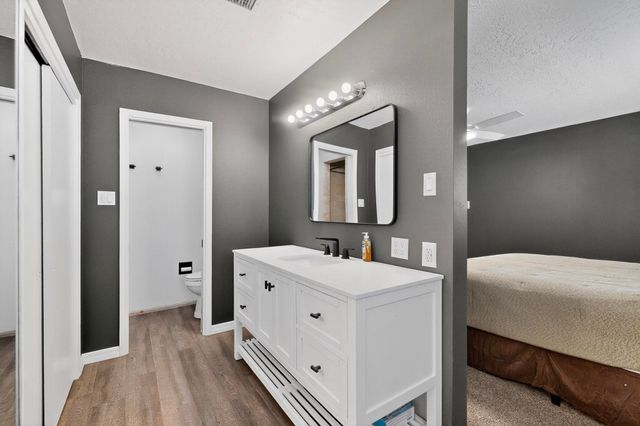 7613 Summer Avenue NE, Albuquerque, NM 87110