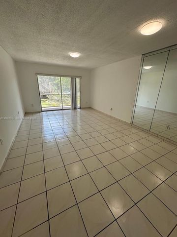 2800 NW 56th Avenue G201, Lauderhill, FL 33313