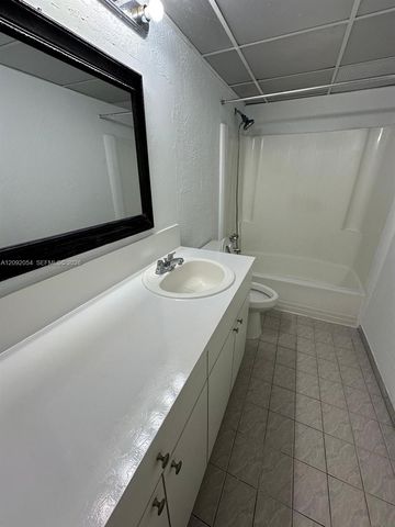 2800 NW 56th Avenue G201, Lauderhill, FL 33313