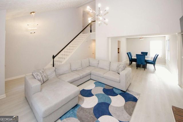 425 Ivy Run Circle, Duluth, GA 30096