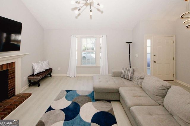 425 Ivy Run Circle, Duluth, GA 30096