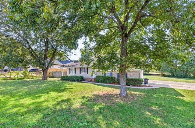 1021 GRAYSON Highway, Lawrenceville, GA 30046