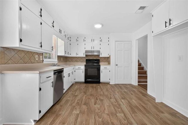 1021 GRAYSON Highway, Lawrenceville, GA 30046