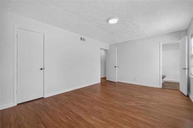 1021 GRAYSON Highway, Lawrenceville, GA 30046