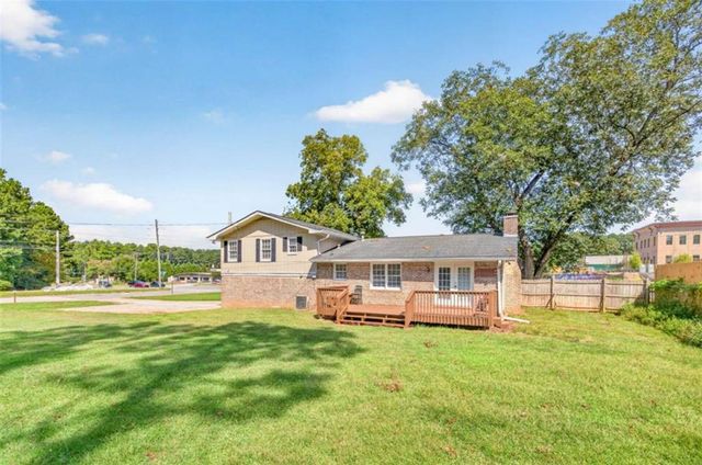 1021 GRAYSON Highway, Lawrenceville, GA 30046