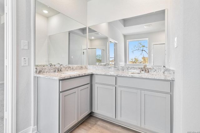 174 Firewheel Loop, Floresville, TX 78114