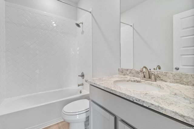174 Firewheel Loop, Floresville, TX 78114