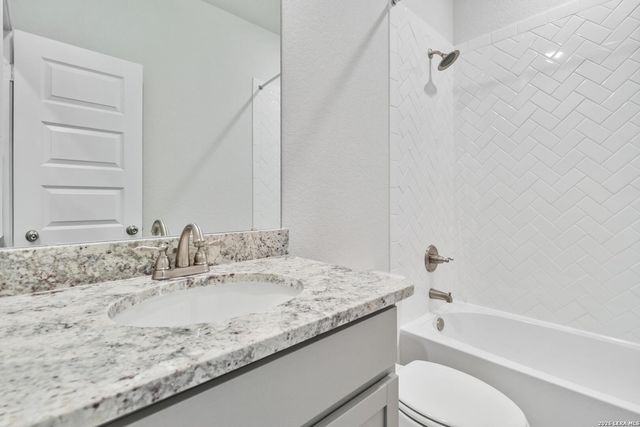 174 Firewheel Loop, Floresville, TX 78114