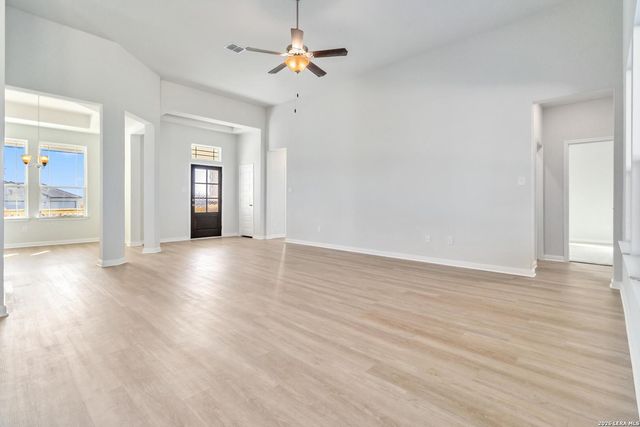 174 Firewheel Loop, Floresville, TX 78114