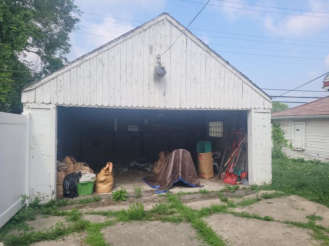 8897 Prest Street, Detroit City, MI 48228