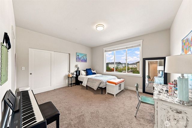18630 Greenwood Place E, Bonney Lake, WA 98391