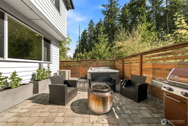 18630 Greenwood Place E, Bonney Lake, WA 98391
