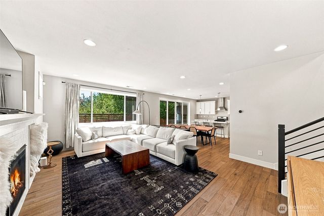 18630 Greenwood Place E, Bonney Lake, WA 98391