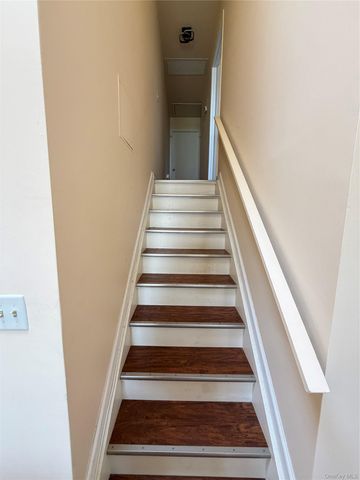 12021 Riviera Court 5B, College Point, NY 11356