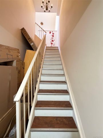 12021 Riviera Court 5B, College Point, NY 11356