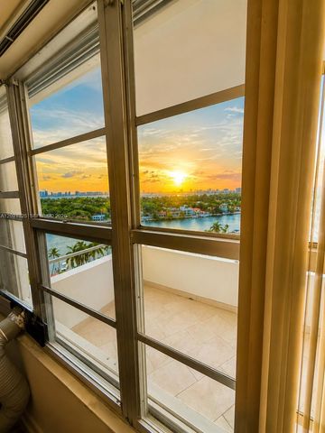 5151 Collins Ave 1520, Miami Beach, FL 33140