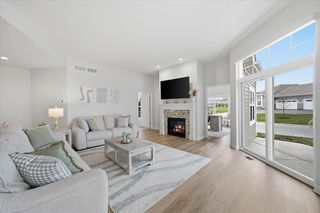 832 Verona CIRCLE #11, Grafton, WI 53024