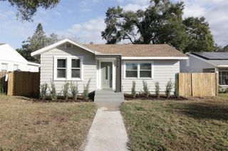 918 E LAMBRIGHT STREET, Tampa, FL 33604
