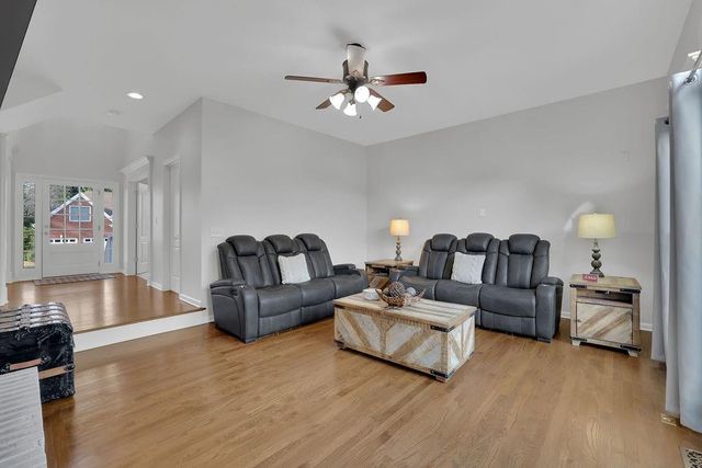 1015 Summerfield Drive, Cumming, GA 30040