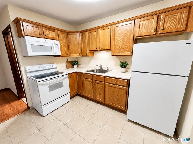 185 Scott Road 1-D, Waterbury, CT 06705