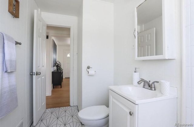 1385 S Alcott Street, Denver, CO 80219
