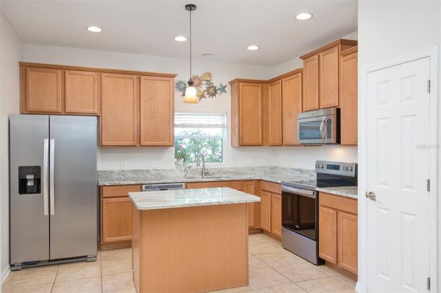 606 LAKE TALQUIN WAY, Groveland, FL 34736