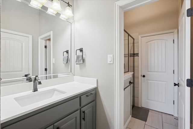 542 Pierce Road, Red Oak, TX 75154