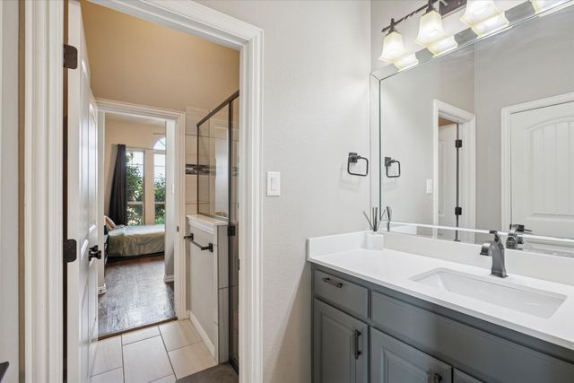 542 Pierce Road, Red Oak, TX 75154